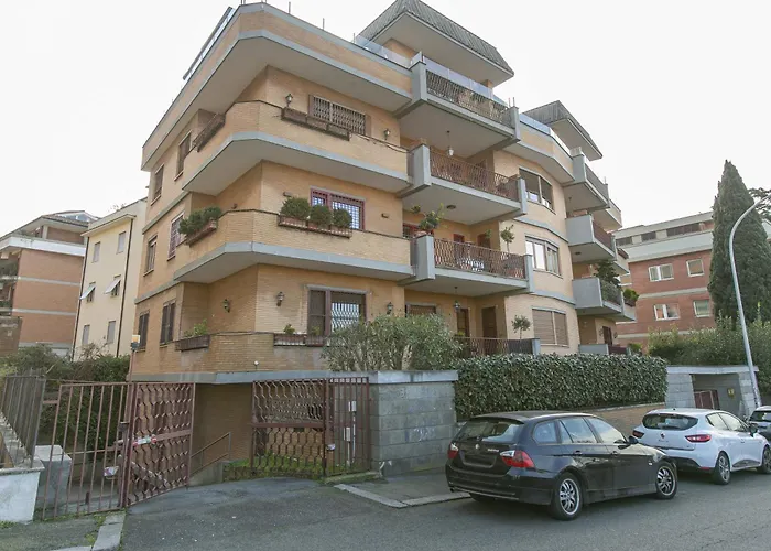 Apartment Terrazza San Pietro Vicino Metro A Rom
